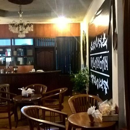 Le Paradis Hotel パレンバン エクステリア 写真