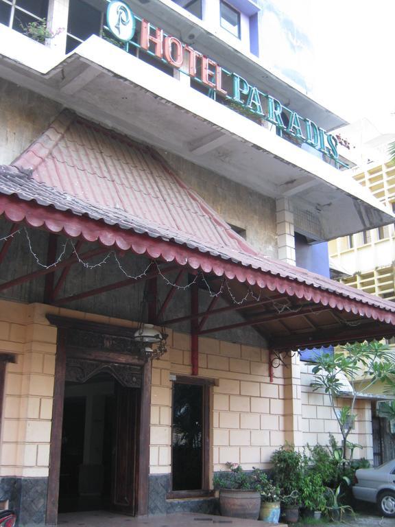 Le Paradis Hotel パレンバン エクステリア 写真