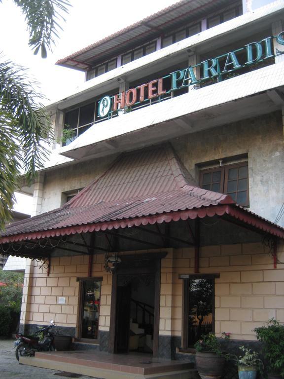 Le Paradis Hotel パレンバン エクステリア 写真